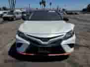 2018 Toyota Camry XSE с VIN 4T1BZ1HK7JU010492, выставлен на аукционе Copart как лот 71482645 с пробегом 77 969 миль миль и Списание • Salvage title. История ставок и продаж доступна на DreamBid. Изображение 5.