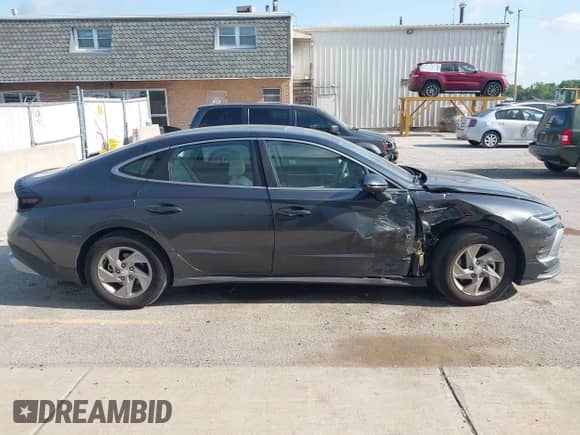 2025 Hyundai Sonata SE with VIN KMHL24JA9SA432844, listed as a IAAI auction lot 42948650 with 6,337 mi miles and . Bid and sale history available at DreamBid. Image 13.