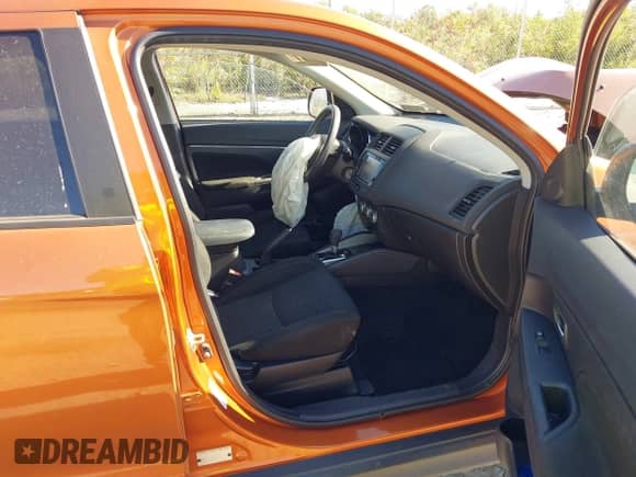 2020 Mitsubishi Outlander ES с VIN JA4AP3AUXLU030441, выставлен на аукционе IAAI как лот 43364074 с пробегом 27 357 миль миль и . История ставок и продаж доступна на DreamBid. Изображение 5.