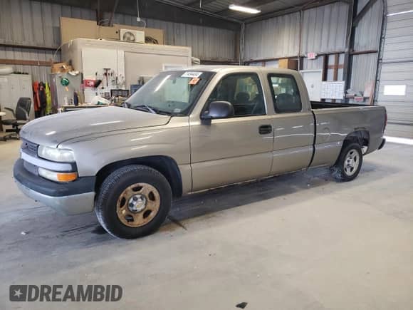 2001 Chevrolet Silverado 1500 z VIN 2GCEC19W811335152, wystawiony jako Copart lot #71494404 z przebiegiem 275 219 mil mil oraz Czysty tytuł • Clean title. Historia ofert i sprzedaży dostępna na DreamBid. Obrazek 1.