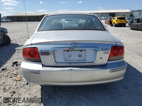 2002 Hyundai Sonata GLS with VIN KMHWF35H62A595535, listed as a Copart auction lot 68126284 with 245,493 mi miles and Clean title. Bid and sale history available at DreamBid. Image 6.