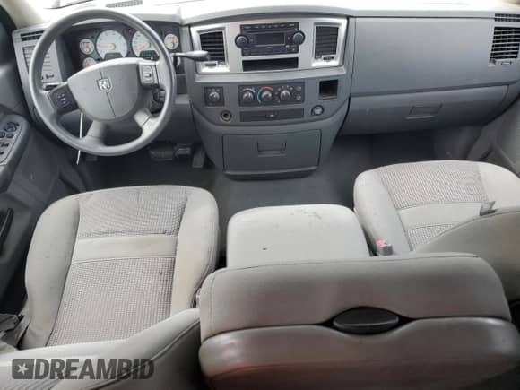 2008 Dodge 1500 ST z VIN 1D7HU18238J214091, wystawiony jako Copart lot #61670905 z przebiegiem 140 061 mil mil oraz Szkoda całkowita • Salvage title. Historia ofert i sprzedaży dostępna na DreamBid. Obrazek 8.