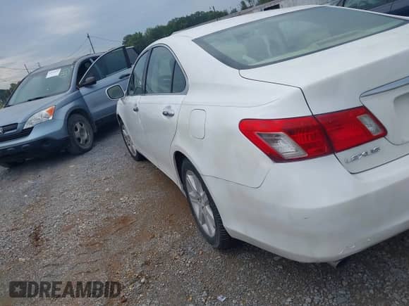2007 Lexus ES 330 with VIN JTHBJ46G972051902, listed as a IAAI auction lot 43296355 with 335,741 mi miles and . Bid and sale history available at DreamBid. Image 3.