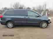 2010 Toyota Sienna XLE с VIN 5TDDK4CC1AS029952, выставлен на аукционе IAAI как лот 41720604 с пробегом 120 696 миль миль и . История ставок и продаж доступна на DreamBid. Изображение 14.