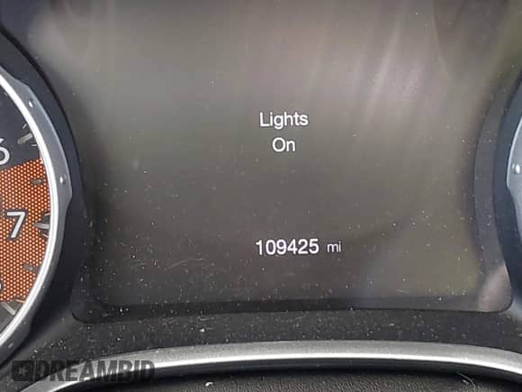 2018 Jeep Compass Limited with VIN 3C4NJCCB8JT212182, listed as a IAAI auction lot 42470763 with 109,425 mi miles and . Bid and sale history available at DreamBid. Image 15.