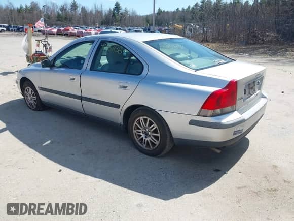 2004 Volvo S60 с VIN YV1RS61T242361425, выставлен на аукционе IAAI как лот 41987136 с пробегом 221 533 миль миль и . История ставок и продаж доступна на DreamBid. Изображение 3.