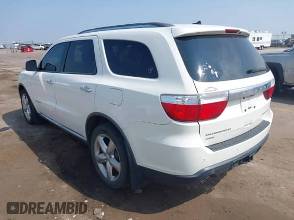 2011 Dodge Durango Citadel with VIN 1D4SE5GT4BC595172, listed as a IAAI auction lot 43136894 with 200,509 mi miles and . Bid and sale history available at DreamBid. Image 3.