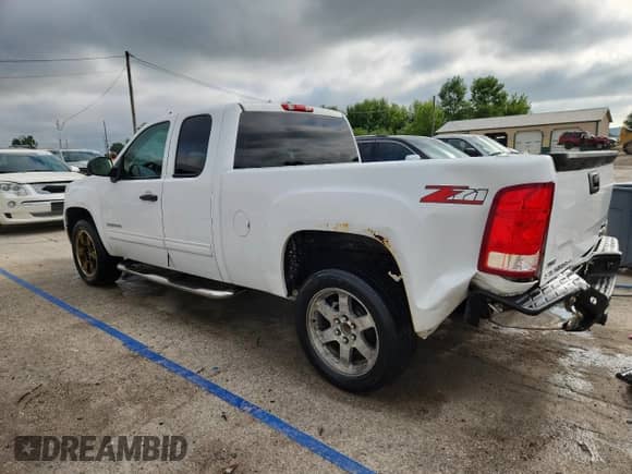 2010 GMC Sierra 1500 SLE с VIN 1GTSCVE02AZ152431, выставлен на аукционе Copart как лот 69127745 с пробегом 174 523 миль миль и Списание • Salvage title. История ставок и продаж доступна на DreamBid. Изображение 2.