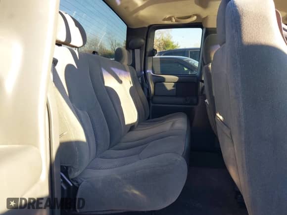 2003 Chevrolet Silverado 1500 с VIN 2GCEK19T231175216, выставлен на аукционе IAAI как лот 40819455 с пробегом 89 855 миль миль и . История ставок и продаж доступна на DreamBid. Изображение 8.