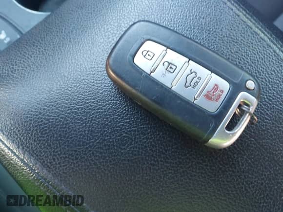 2013 Hyundai Sonata with VIN KMHEC4A46DA094967, listed as a IAAI auction lot 43497392 with 180,169 mi miles and . Bid and sale history available at DreamBid. Image 9.