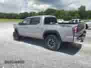 2020 Toyota Tacoma SR5 с VIN 5TFAZ5CN1LX090978, выставлен на аукционе Copart как лот 64010265 с пробегом 117 433 миль миль и Списание • Salvage title. История ставок и продаж доступна на DreamBid. Изображение 2.