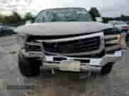 2006 GMC Sierra 1500 z VIN 1GTEC14Z06Z261225, wystawiony jako Copart lot #57339075 z przebiegiem 210 823 mil mil oraz Szkoda całkowita • Salvage title. Historia ofert i sprzedaży dostępna na DreamBid. Obrazek 5.