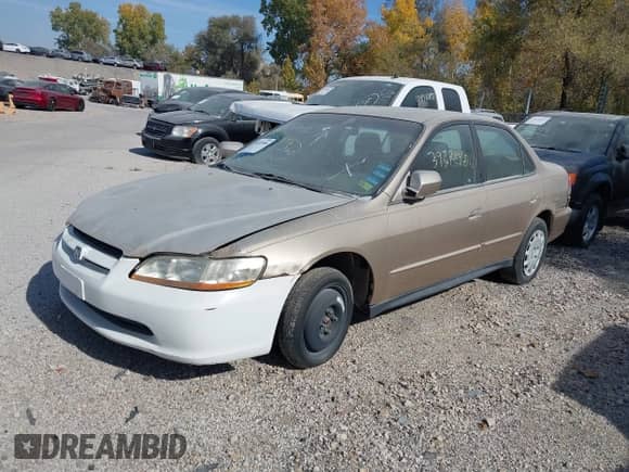 2001 Honda Accord LX z VIN 1HGCG66521A022612, wystawiony jako IAAI lot #39372406 z przebiegiem Nie podano mil oraz . Historia ofert i sprzedaży dostępna na DreamBid. Obrazek 2.