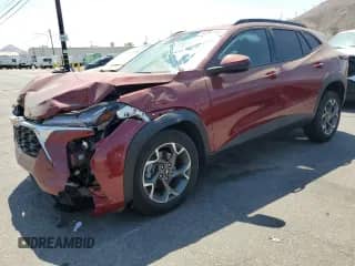 2025 Chevrolet Trax LT с VIN KL77LHEP3SC156459, выставлен на аукционе Copart как лот 80382105 с пробегом 11 645 миль миль и Списание • Salvage title. История ставок и продаж доступна на DreamBid. Изображение 1.