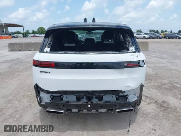 2024 Land Rover Range Rover Sport Dynamic SE with VIN SAL1L9FUXRA189122, listed as a IAAI auction lot 42518874 with 22,063 mi miles and . Bid and sale history available at DreamBid. Image 17.