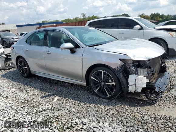 2019 Toyota Camry XSE z VIN 4T1B61HK3KU840977, wystawiony jako Copart lot #71608315 z przebiegiem 124 557 mil mil oraz Szkoda całkowita • Salvage title. Historia ofert i sprzedaży dostępna na DreamBid. Obrazek 4.
