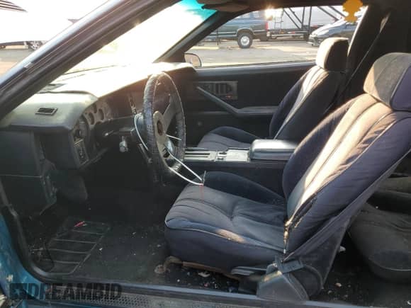 1986 Chevrolet Camaro Z28 Sport with VIN 1G1FP87H3GL113992, listed as a Copart auction lot 63439034 with 42,625 mi miles and Clean title. Bid and sale history available at DreamBid. Image 7.