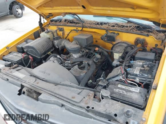 2000 Chevrolet Silverado 2500 с VIN 1GCGK24R2YF424026, выставлен на аукционе IAAI как лот 43413118 с пробегом 57 413 миль миль и . История ставок и продаж доступна на DreamBid. Изображение 10.