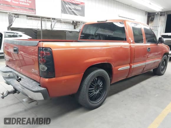 2001 GMC Sierra 1500 SLE с VIN 1GTEC19T11Z172437, выставлен на аукционе IAAI как лот 42549447 с пробегом 162 329 миль миль и . История ставок и продаж доступна на DreamBid. Изображение 4.