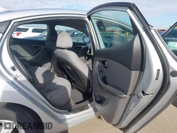 2013 Hyundai Elantra Limited с VIN 5NPDH4AE6DH320122, выставлен на аукционе IAAI как лот 43418372 с пробегом 142 483 миль миль и . История ставок и продаж доступна на DreamBid. Изображение 8.