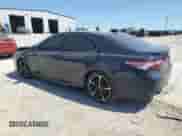 2018 Toyota Camry XSE z VIN 4T1BZ1HK3JU504302, wystawiony jako Copart lot #56236995 z przebiegiem 176 101 mil mil oraz Szkoda całkowita • Salvage title. Historia ofert i sprzedaży dostępna na DreamBid. Obrazek 2.