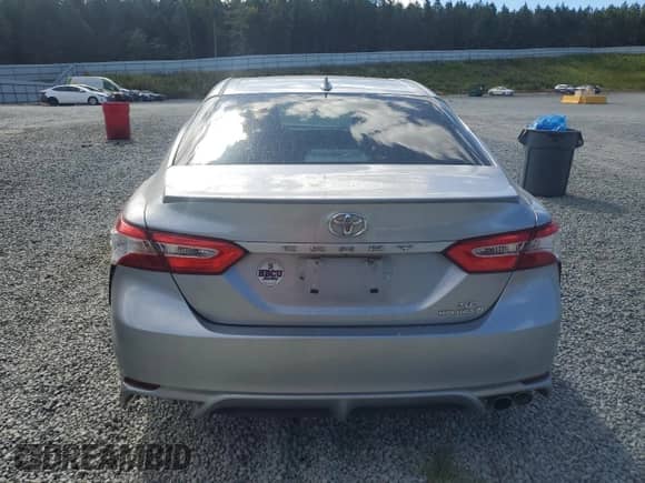 2020 Toyota Camry SE with VIN 4T1G11AK5LU873673, listed as a Copart auction lot 82445535 with 86,477 mi miles and Salvage title. Bid and sale history available at DreamBid. Image 6.