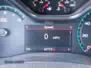 2019 Chevrolet Colorado 4WD LT z VIN 1GCGTCENXK1102429, wystawiony jako IAAI lot #43367648 z przebiegiem 43 773 mil mil oraz . Historia ofert i sprzedaży dostępna na DreamBid. Obrazek 16.