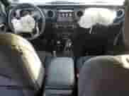 2022 Jeep Wrangler Unlimited Sahara with VIN 1C4HJXEN3NW240919, listed as a Copart auction lot 61687355 with 30,240 mi miles and Salvage title. Bid and sale history available at DreamBid. Image 8.