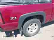 2005 Chevrolet Silverado 1500 LS with VIN 2GCEK13T351164625, listed as a IAAI auction lot 42942388 with 223,615 mi miles and . Bid and sale history available at DreamBid. Image 6.