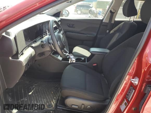 2024 Hyundai Kona SEL с VIN KM8HC3AB0RU143317, выставлен на аукционе Copart как лот 63845905 с пробегом 28 600 миль миль и Списание • Salvage title. История ставок и продаж доступна на DreamBid. Изображение 7.