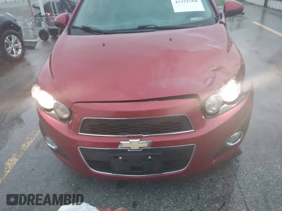 2015 Chevrolet Sonic LT с VIN 1G1JC5SH8F4220010, выставлен на аукционе IAAI как лот 42921568 с пробегом 53 806 миль миль и . История ставок и продаж доступна на DreamBid. Изображение 6.