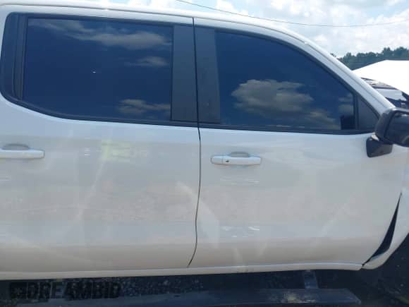 2021 Chevrolet Silverado 1500 LT with VIN 1GCUYDED8MZ300996, listed as a IAAI auction lot 43137031 with 78,276 mi miles and . Bid and sale history available at DreamBid. Image 13.