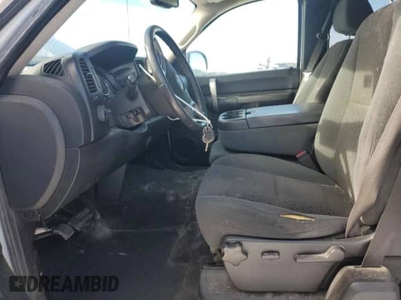 2007 GMC Sierra 1500 Work Truck with VIN 1GTEK190X7Z640358, listed as a Copart auction lot 44933955 with 161,927 mi miles and Clean title. Bid and sale history available at DreamBid. Image 7.