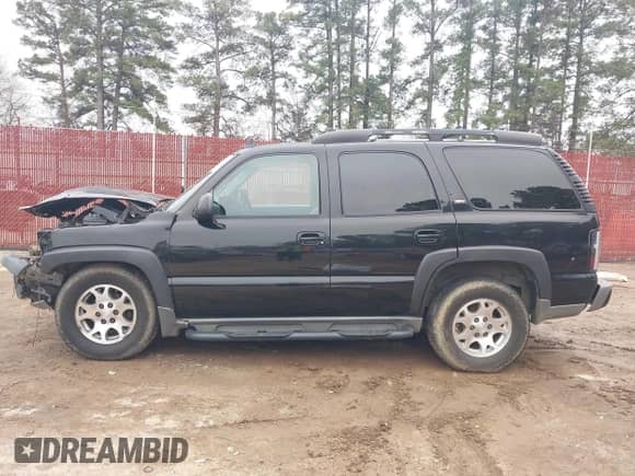 2006 Chevrolet Tahoe Z71 с VIN 1GNEC13T76R114680, выставлен на аукционе IAAI как лот 41588650 с пробегом Не указан миль и . История ставок и продаж доступна на DreamBid. Изображение 14.