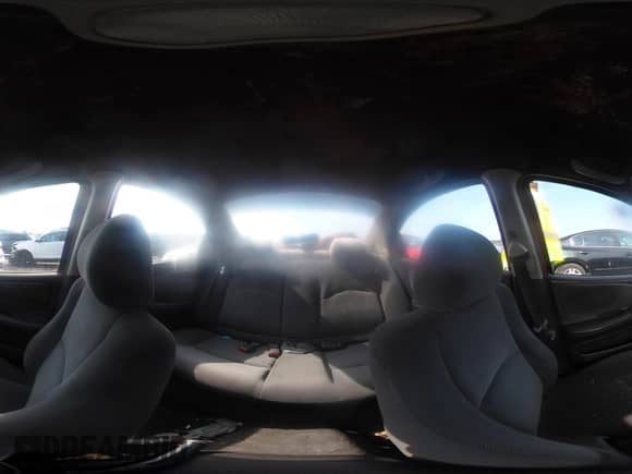 2000 Dodge Neon Highline z VIN 1B3ES46C7YD619712, wystawiony jako IAAI lot #40010160 z przebiegiem 135 043 mil mil oraz . Historia ofert i sprzedaży dostępna na DreamBid. Obrazek 18.