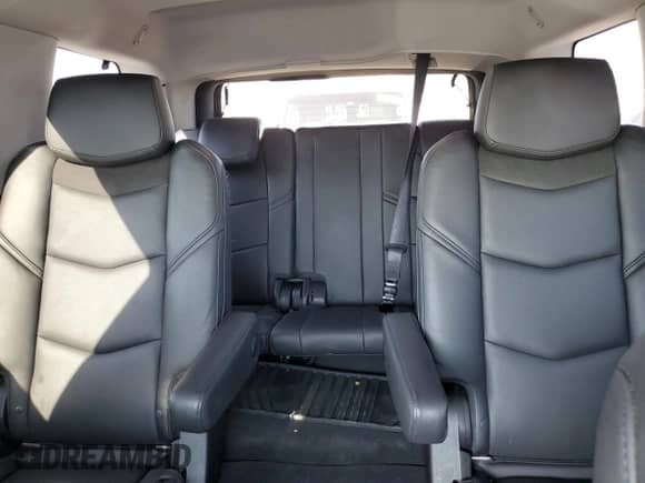 2018 Cadillac Escalade Luxury z VIN 1GYS4BKJXJR239030, wystawiony jako Copart lot #84462915 z przebiegiem 86 048 mil mil oraz Szkoda całkowita • Salvage title. Historia ofert i sprzedaży dostępna na DreamBid. Obrazek 10.