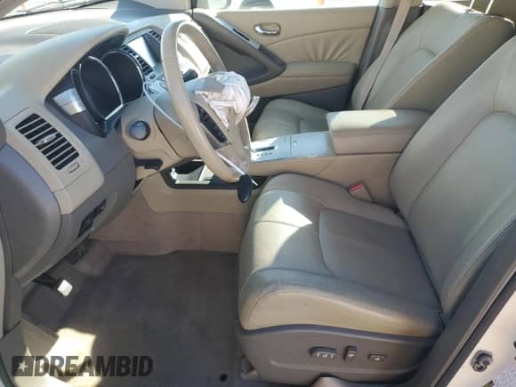 2009 Nissan Murano SL с VIN JN8AZ18U79W009669, выставлен на аукционе Copart как лот 81856205 с пробегом 165 614 миль миль и Списание • Salvage title. История ставок и продаж доступна на DreamBid. Изображение 7.