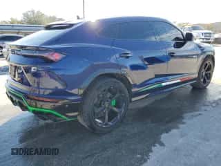 2019 Lamborghini Urus with VIN ZPBUA1ZL7KLA02968, listed as a Copart auction lot 69967374 with 9,747 mi miles and Salvage title. Bid and sale history available at DreamBid. Image 3.