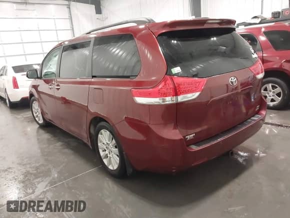 2014 Toyota Sienna Limited с VIN 5TDDK3DC8ES079682, выставлен на аукционе IAAI как лот 41629201 с пробегом 172 717 миль миль и . История ставок и продаж доступна на DreamBid. Изображение 3.