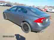 2018 Volvo S60 Dynamic с VIN YV140MTL6J2459953, выставлен на аукционе IAAI как лот 42048650 с пробегом 63 631 миль миль и . История ставок и продаж доступна на DreamBid. Изображение 3.