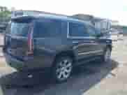 2015 Cadillac Escalade Premium z VIN 1GYS4CKJ7FR152473, wystawiony jako IAAI lot #43072759 z przebiegiem 165 732 mil mil oraz . Historia ofert i sprzedaży dostępna na DreamBid. Obrazek 4.
