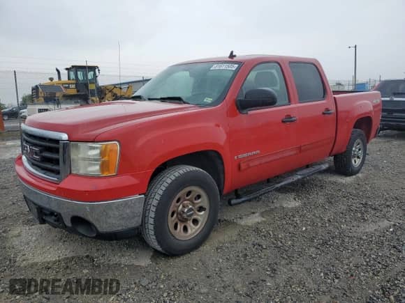 2007 GMC Sierra 1500 SLE1 with VIN 2GTEK13C971584084, listed as a Copart auction lot 81611505 with 105,807 mi miles and Clean title. Bid and sale history available at DreamBid. Image 1.
