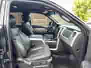 2013 Ford F-150 SVT Raptor z VIN 1FTFW1R66DFC88390, wystawiony jako Copart lot #90399095 z przebiegiem 221 997 mil mil oraz Czysty tytuł • Clean title. Historia ofert i sprzedaży dostępna na DreamBid. Obrazek 5.