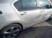 2013 Chevrolet Volt с VIN 1G1RD6E41DU130256, выставлен на аукционе IAAI как лот 43301305 с пробегом 100 575 миль миль и . История ставок и продаж доступна на DreamBid. Изображение 16.