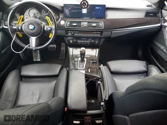 2014 BMW 5 Series 550i xDrive z VIN WBAKP9C55ED692348, wystawiony jako Copart lot #71920275 z przebiegiem 130 700 mil mil oraz Szkoda całkowita • Salvage title. Historia ofert i sprzedaży dostępna na DreamBid. Obrazek 8.