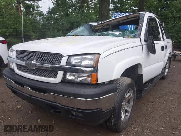 2005 Chevrolet Avalanche Z71 with VIN 3GNEK12Z45G146462, listed as a IAAI auction lot 42876406 with 261,707 mi miles and . Bid and sale history available at DreamBid. Image 17.