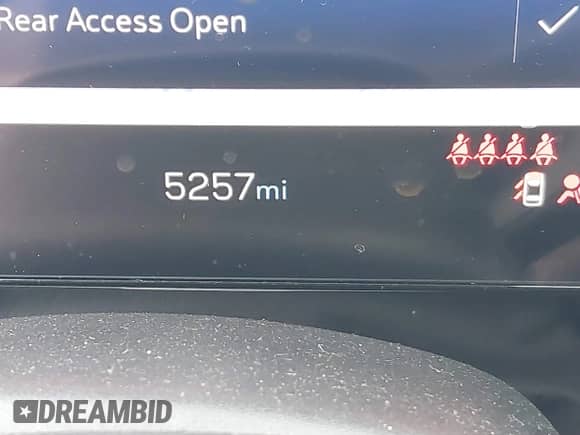 2024 Chevrolet Blazer EV eAWD LT z VIN 3GNKDBRJ8RS263354, wystawiony jako IAAI lot #41529485 z przebiegiem 5 257 mil mil oraz . Historia ofert i sprzedaży dostępna na DreamBid. Obrazek 16.