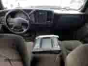 2007 Chevrolet Silverado 3500 SRW Wrk Trk с VIN 1GCHK33D07F135340, выставлен на аукционе Copart как лот 43957425 с пробегом 333 440 миль миль и Списание • Salvage title. История ставок и продаж доступна на DreamBid. Изображение 8.