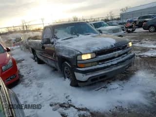 2002 Chevrolet Silverado 1500 z VIN 1GCEC14W52Z150878, wystawiony jako IAAI lot #41603704 z przebiegiem 270 802 mil mil oraz . Historia ofert i sprzedaży dostępna na DreamBid. Obrazek 1.