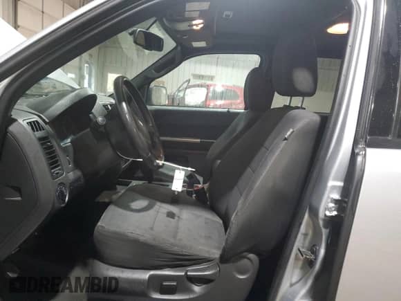 2011 Ford Escape XLT с VIN 1FMCU9DG9BKC35478, выставлен на аукционе Copart как лот 72022735 с пробегом 140 282 миль миль и Списание • Salvage title. История ставок и продаж доступна на DreamBid. Изображение 7.